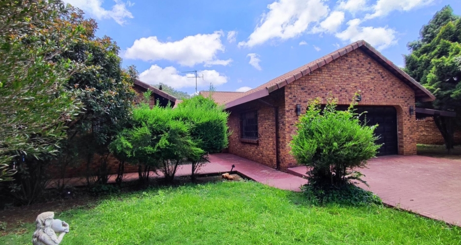 4 Bedroom Property for Sale in Selcourt Gauteng