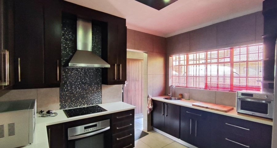 4 Bedroom Property for Sale in Selcourt Gauteng