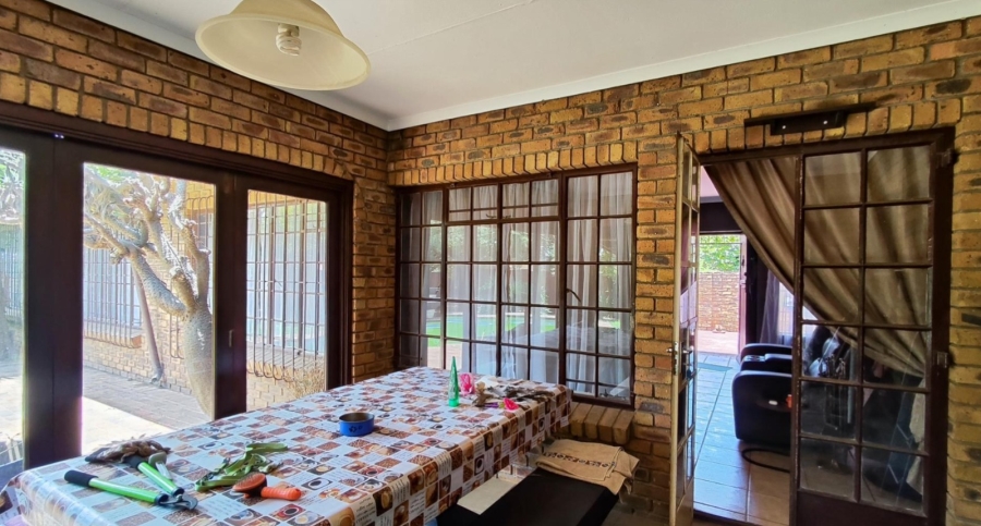 4 Bedroom Property for Sale in Selcourt Gauteng