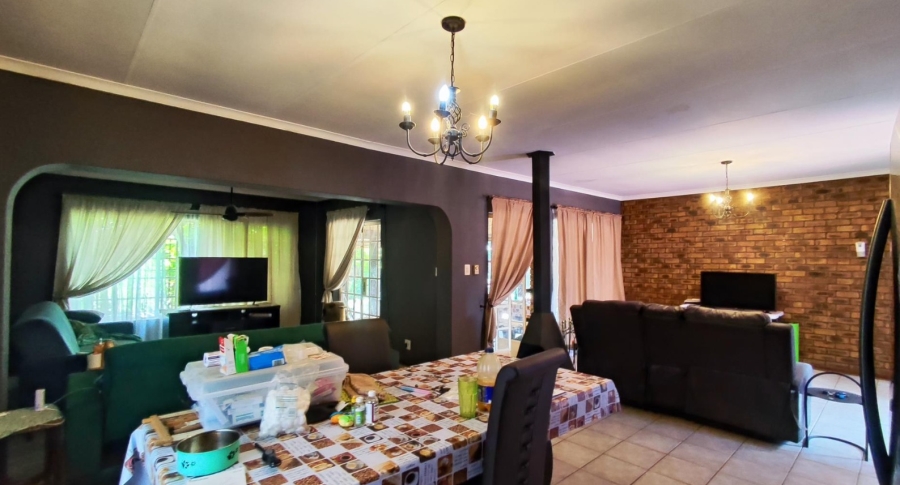 4 Bedroom Property for Sale in Selcourt Gauteng