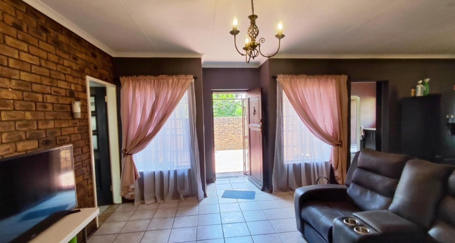 4 Bedroom Property for Sale in Selcourt Gauteng