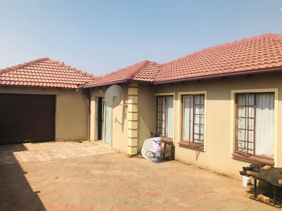 3 Bedroom Property for Sale in Lotus Gardens Gauteng