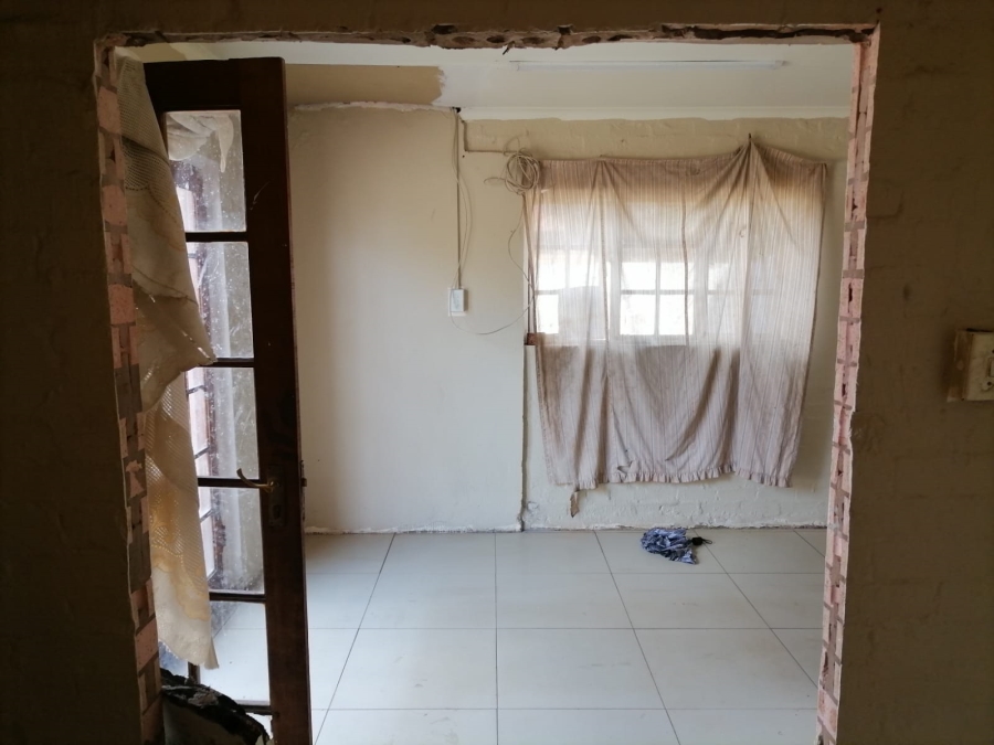 2 Bedroom Property for Sale in Nellmapius Gauteng