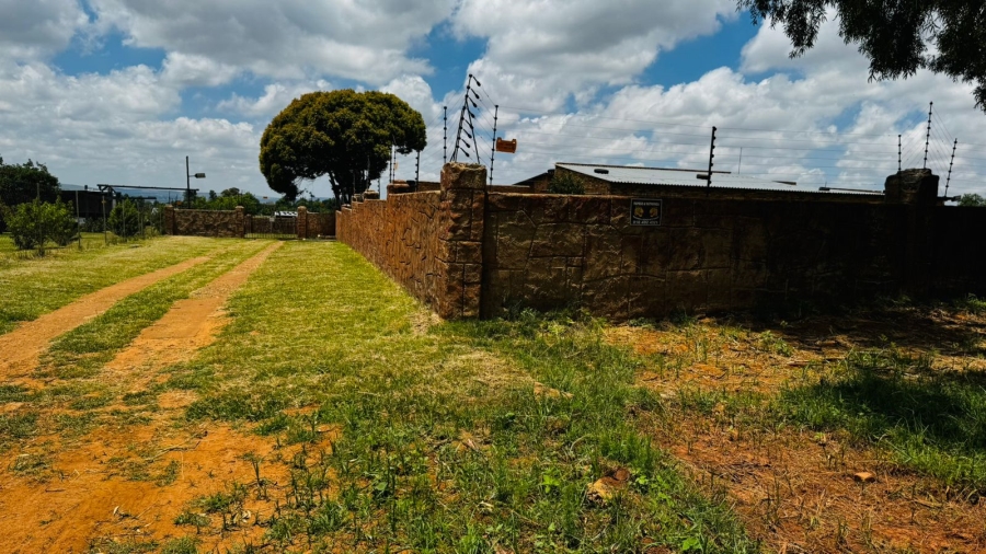 4 Bedroom Property for Sale in Vleikop A H Gauteng