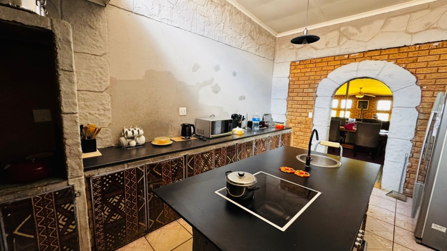 4 Bedroom Property for Sale in Vleikop A H Gauteng