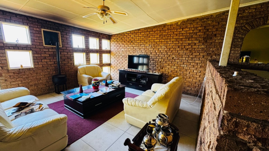 4 Bedroom Property for Sale in Vleikop A H Gauteng