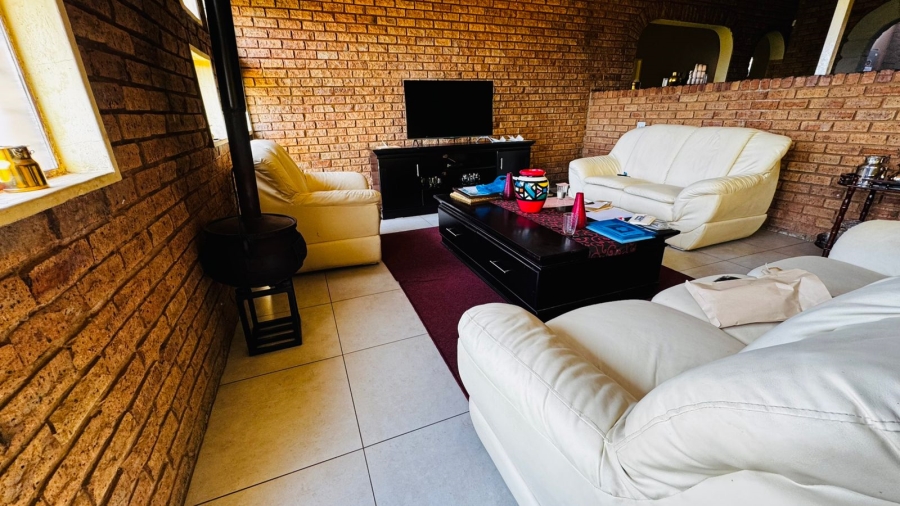 4 Bedroom Property for Sale in Vleikop A H Gauteng