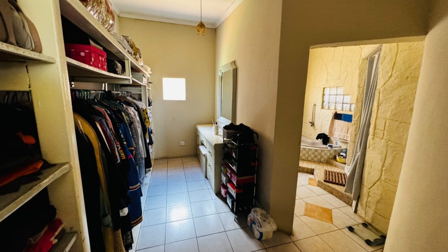 4 Bedroom Property for Sale in Vleikop A H Gauteng