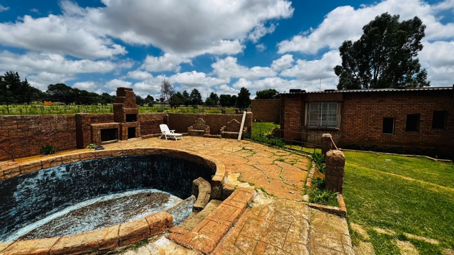 4 Bedroom Property for Sale in Vleikop A H Gauteng