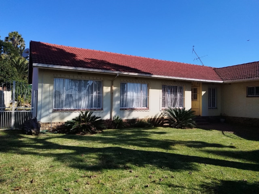 4 Bedroom Property for Sale in Birchleigh North Gauteng
