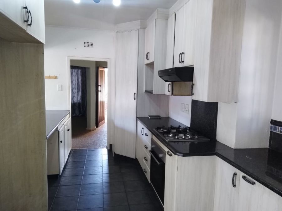 4 Bedroom Property for Sale in Birchleigh North Gauteng