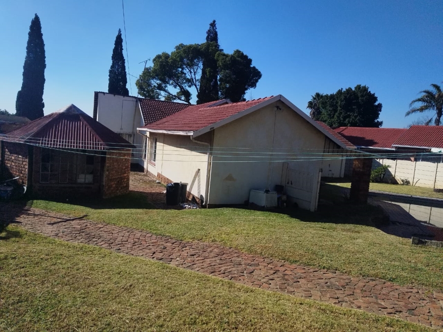 4 Bedroom Property for Sale in Birchleigh North Gauteng