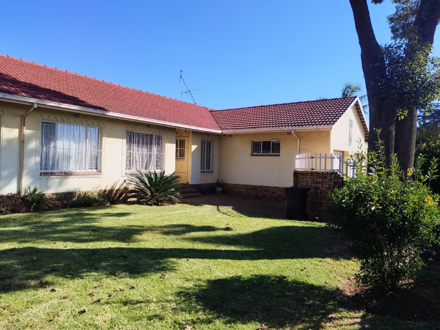 4 Bedroom Property for Sale in Birchleigh North Gauteng