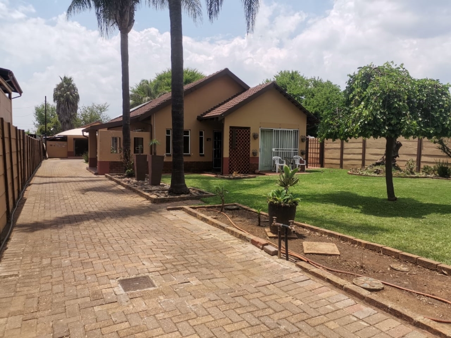 4 Bedroom Property for Sale in Daspoort Gauteng