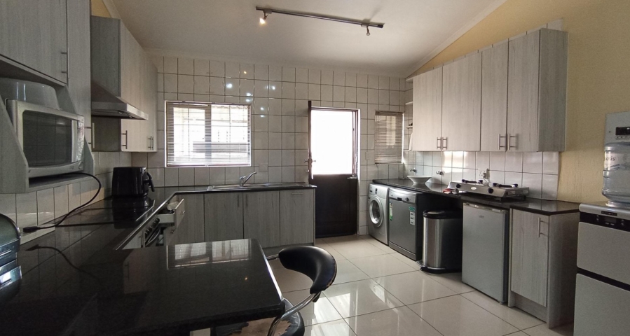 5 Bedroom Property for Sale in Moreleta Park Gauteng