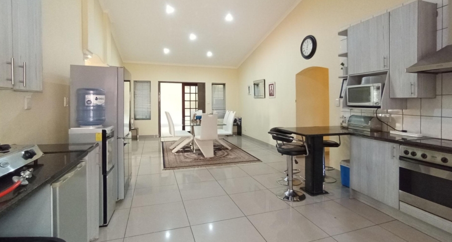 5 Bedroom Property for Sale in Moreleta Park Gauteng