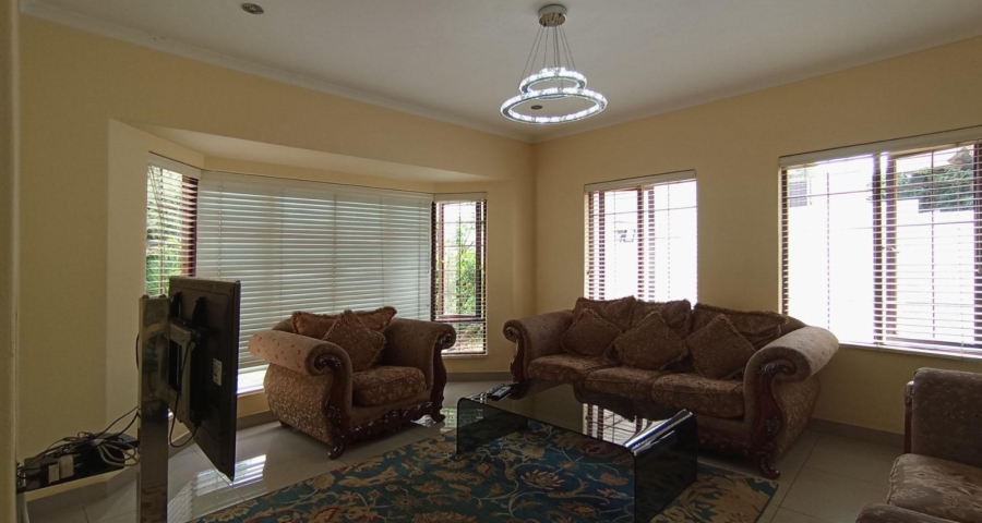 5 Bedroom Property for Sale in Moreleta Park Gauteng