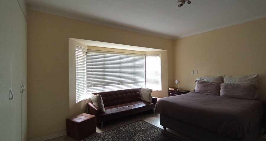 5 Bedroom Property for Sale in Moreleta Park Gauteng