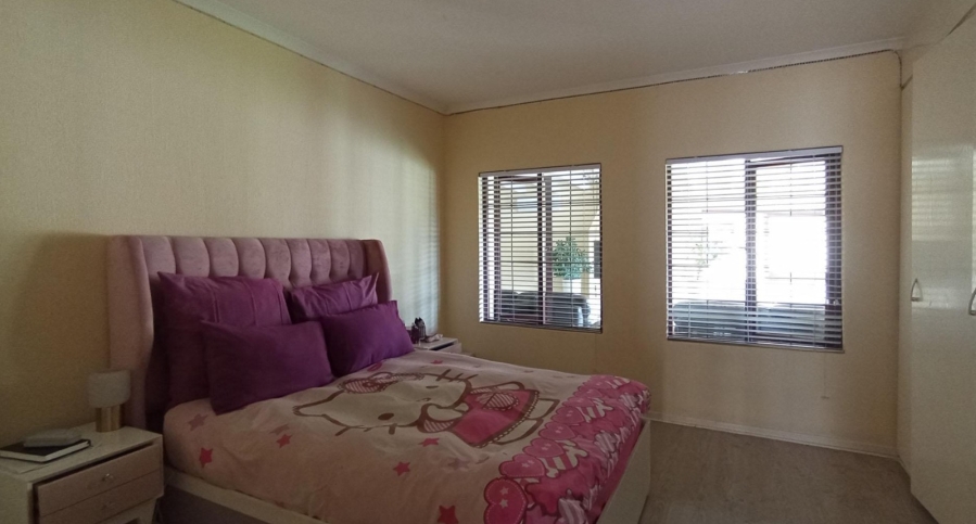 5 Bedroom Property for Sale in Moreleta Park Gauteng