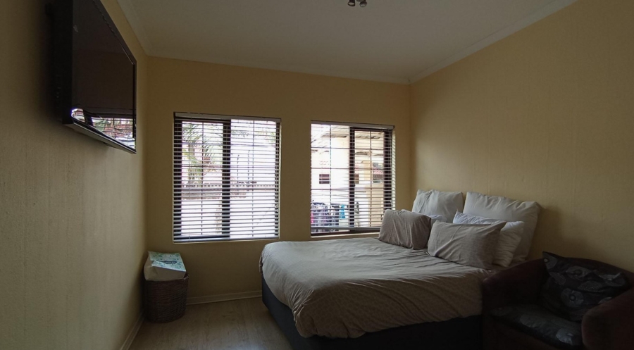 5 Bedroom Property for Sale in Moreleta Park Gauteng