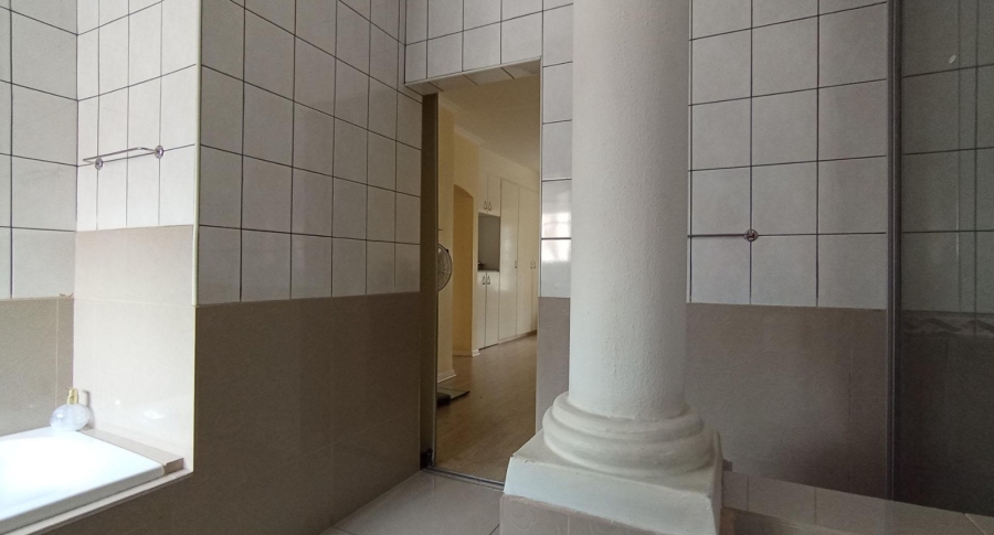 5 Bedroom Property for Sale in Moreleta Park Gauteng