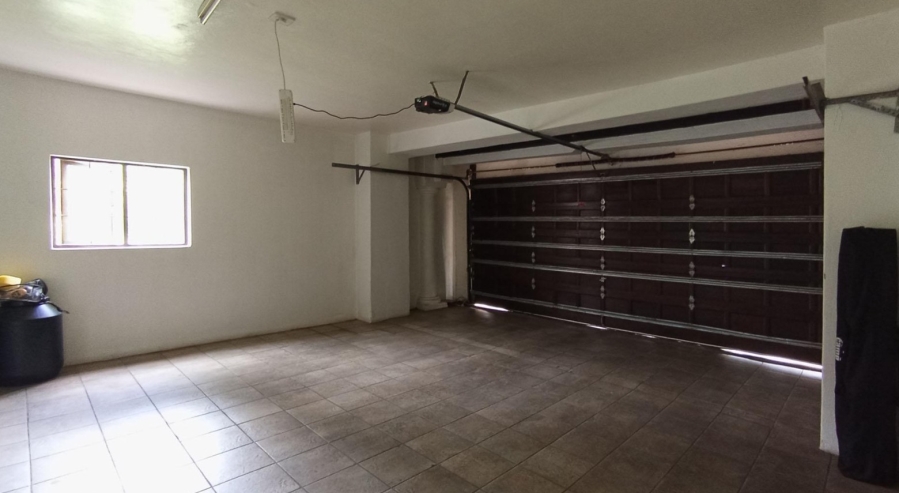 5 Bedroom Property for Sale in Moreleta Park Gauteng