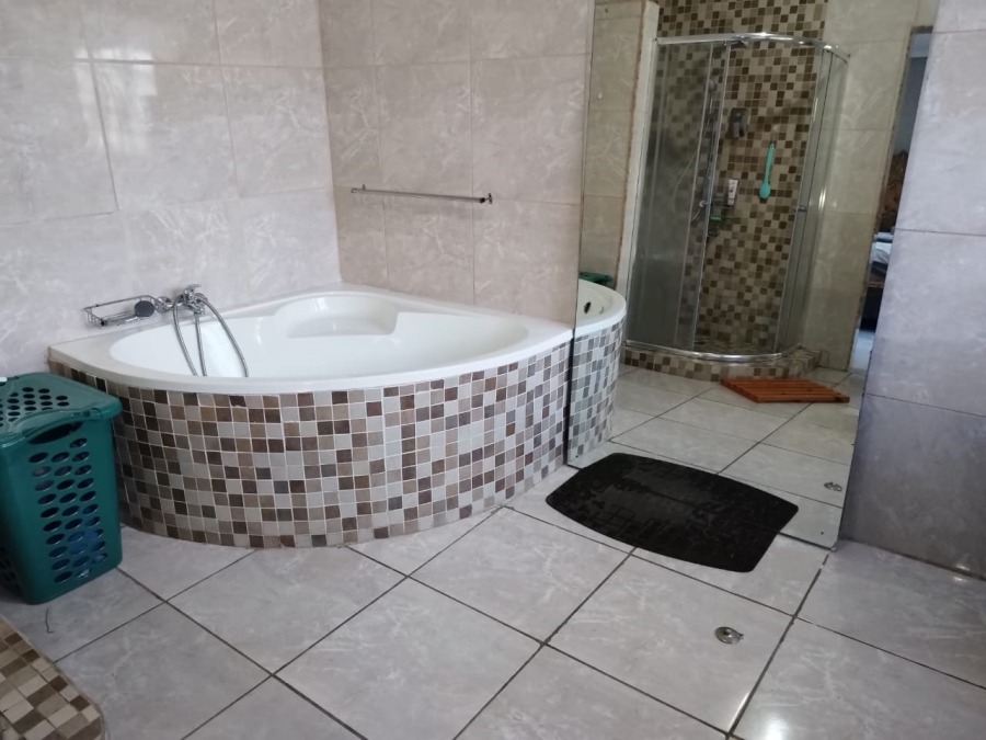 4 Bedroom Property for Sale in President Park Gauteng