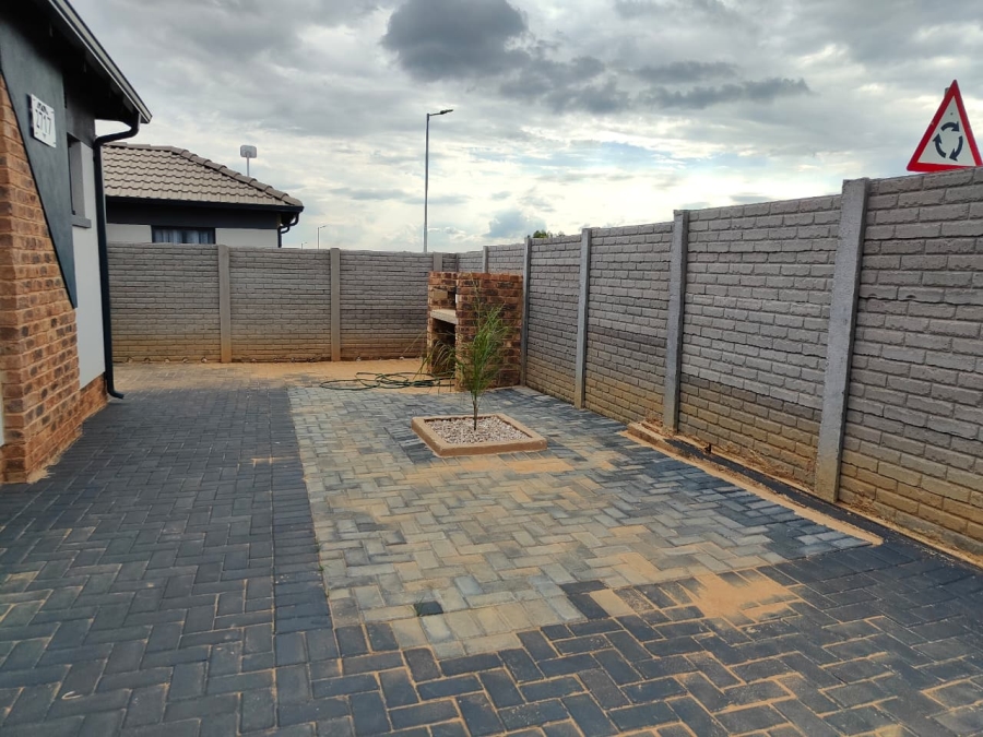 2 Bedroom Property for Sale in Roodeplaat Gauteng