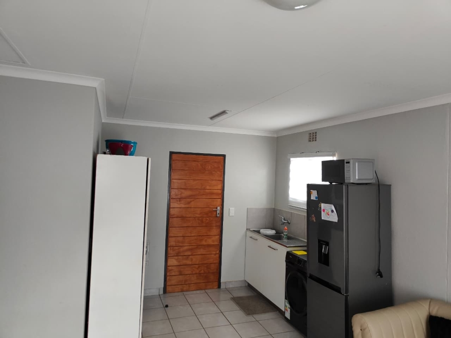 2 Bedroom Property for Sale in Roodeplaat Gauteng