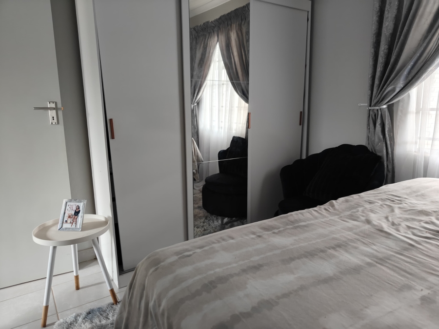 2 Bedroom Property for Sale in Roodeplaat Gauteng