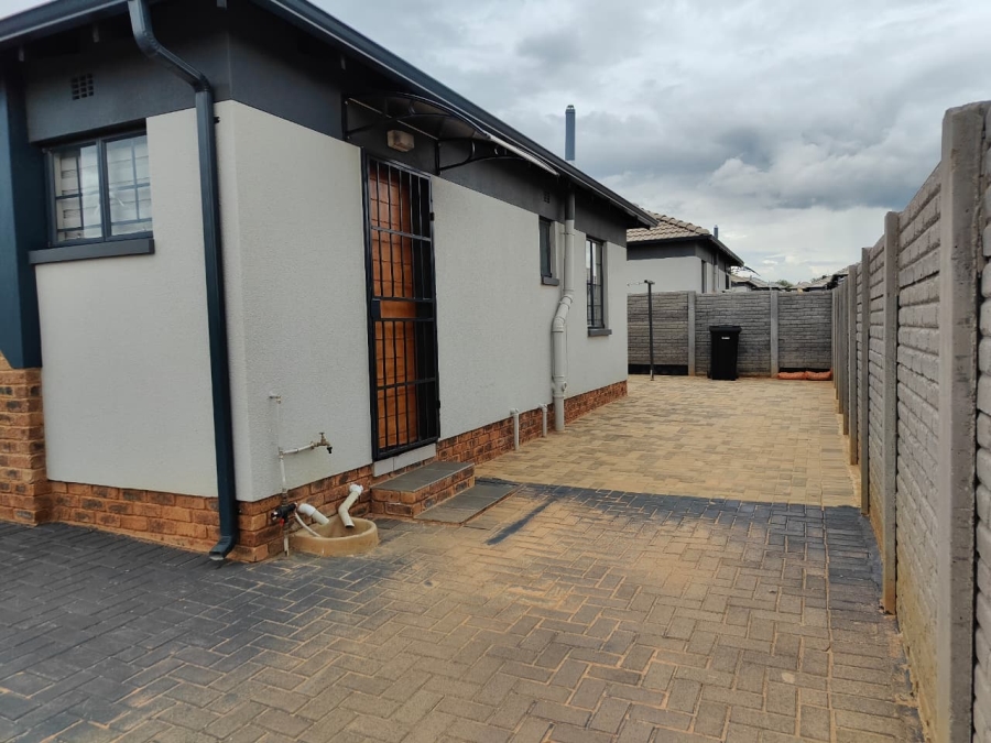 2 Bedroom Property for Sale in Roodeplaat Gauteng