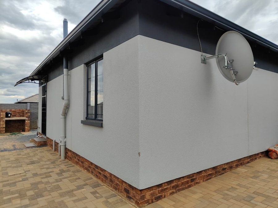 2 Bedroom Property for Sale in Roodeplaat Gauteng