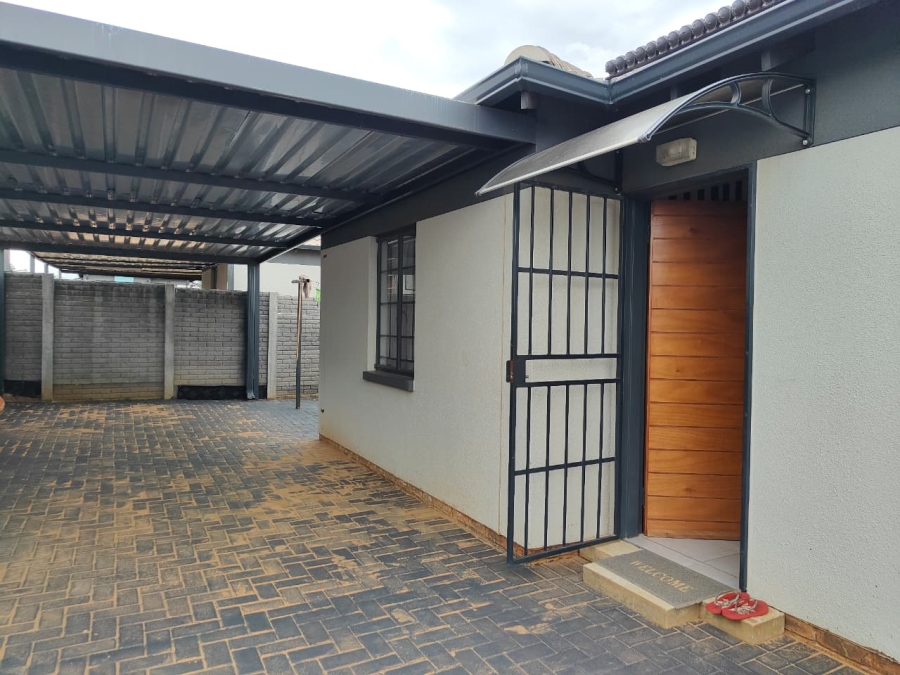 2 Bedroom Property for Sale in Roodeplaat Gauteng