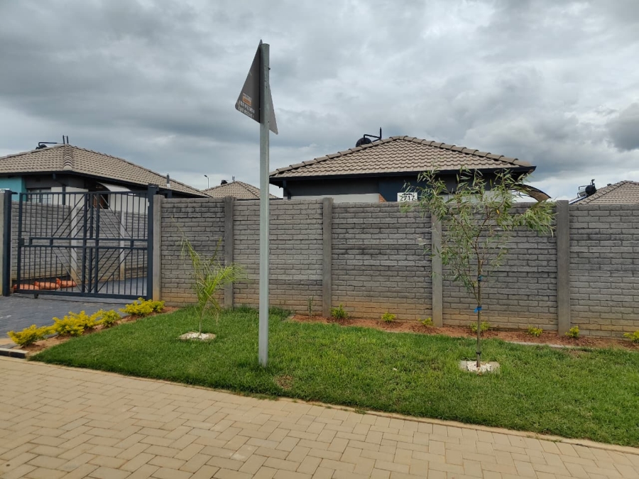 2 Bedroom Property for Sale in Roodeplaat Gauteng