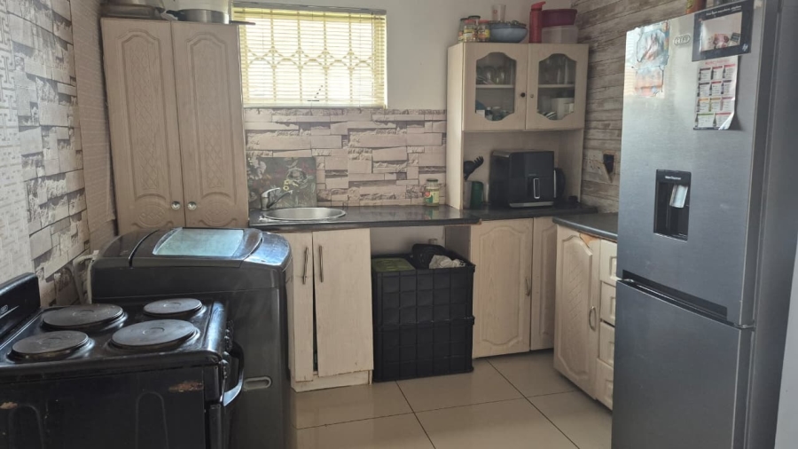 2 Bedroom Property for Sale in Cloverdene Gauteng