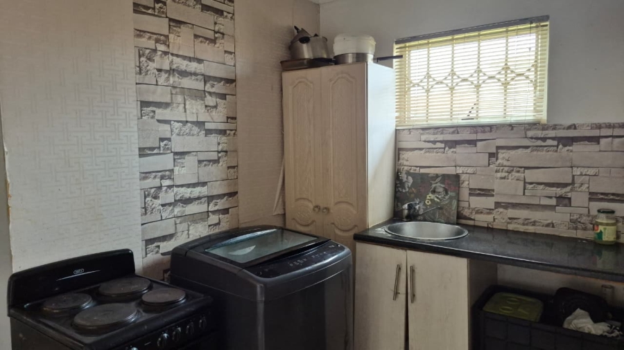 2 Bedroom Property for Sale in Cloverdene Gauteng
