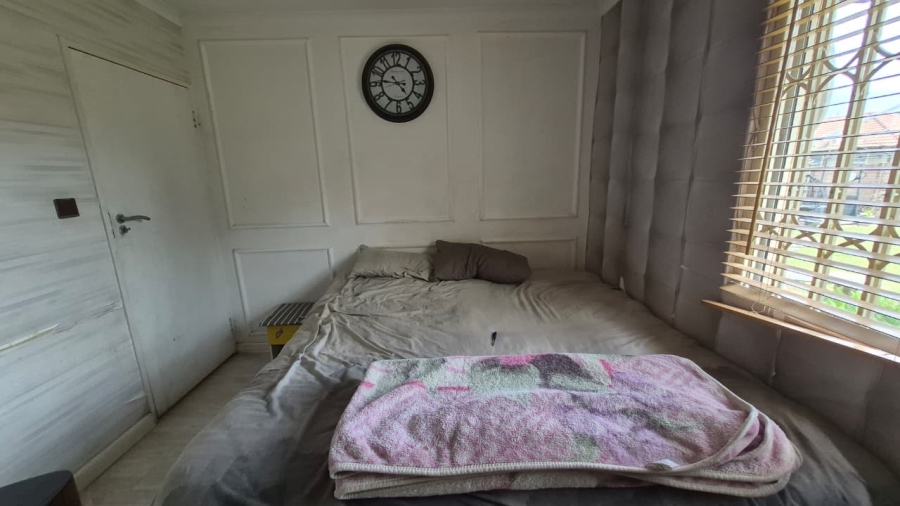 2 Bedroom Property for Sale in Cloverdene Gauteng