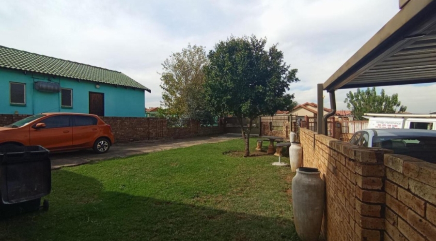 2 Bedroom Property for Sale in Philip Nel Park Gauteng