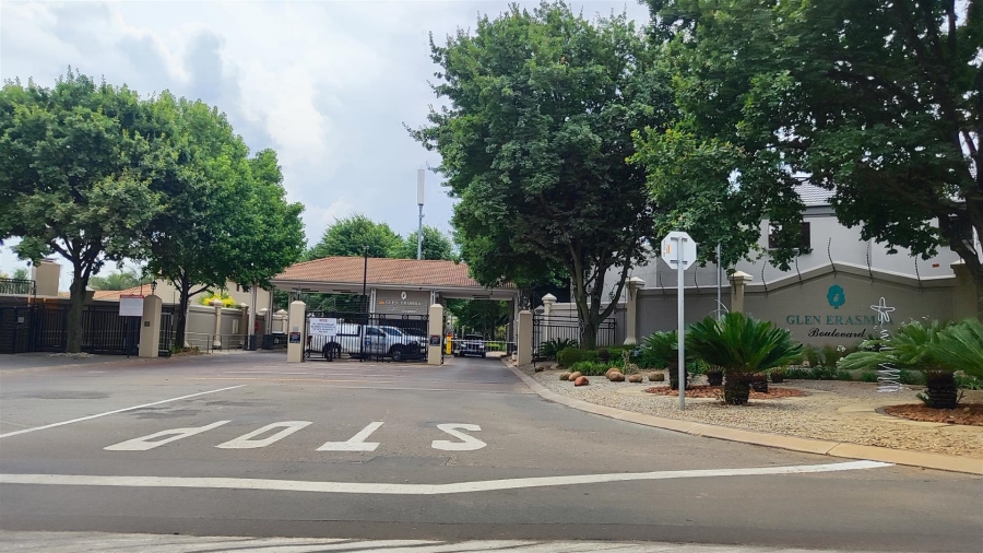 4 Bedroom Property for Sale in Glen Erasmia Gauteng