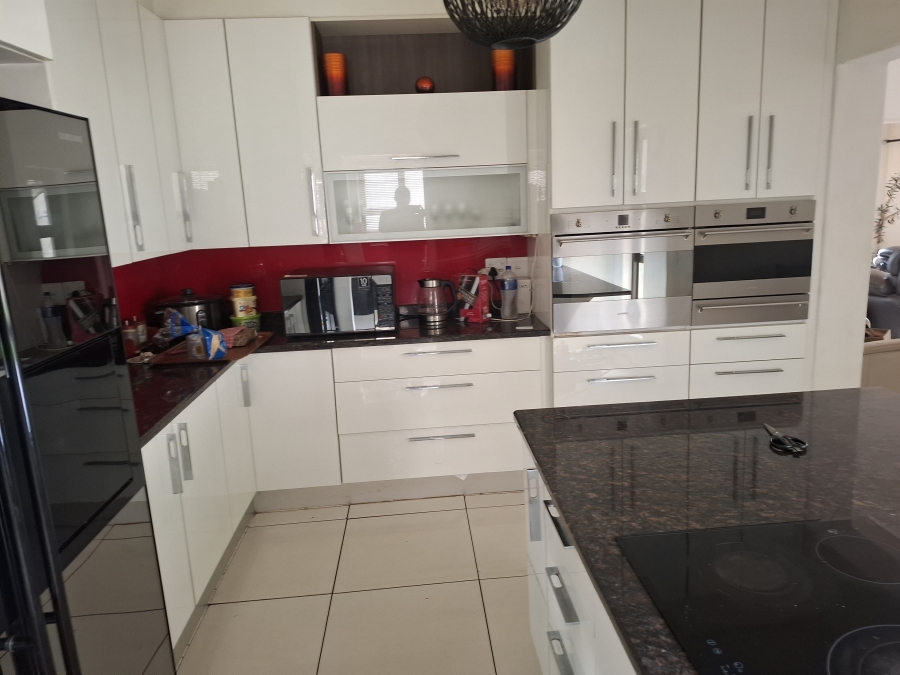 4 Bedroom Property for Sale in Glen Erasmia Gauteng