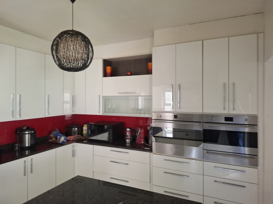 4 Bedroom Property for Sale in Glen Erasmia Gauteng