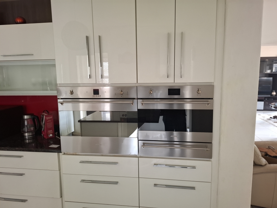 4 Bedroom Property for Sale in Glen Erasmia Gauteng