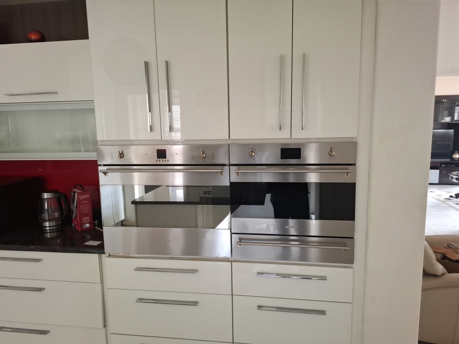 4 Bedroom Property for Sale in Glen Erasmia Gauteng