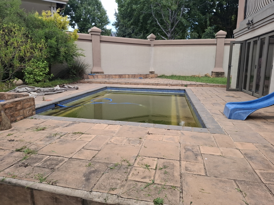 4 Bedroom Property for Sale in Glen Erasmia Gauteng