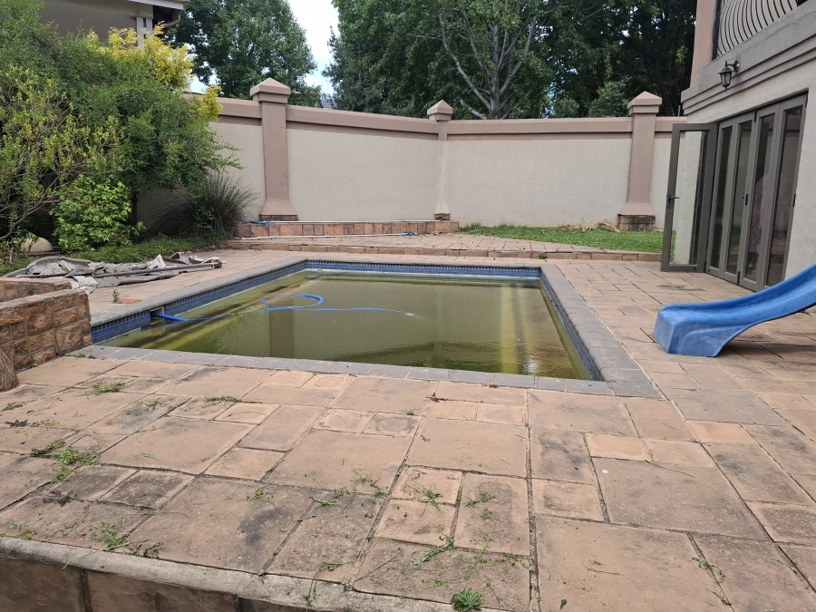 4 Bedroom Property for Sale in Glen Erasmia Gauteng