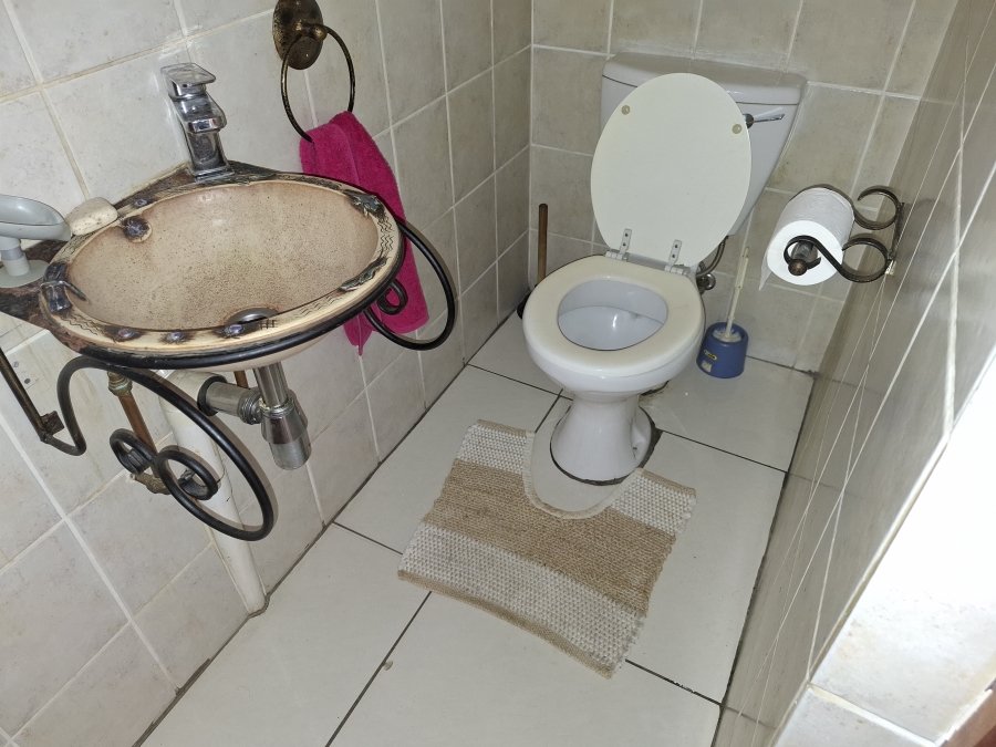 4 Bedroom Property for Sale in Glen Erasmia Gauteng