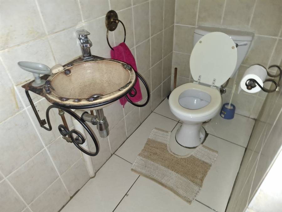 4 Bedroom Property for Sale in Glen Erasmia Gauteng