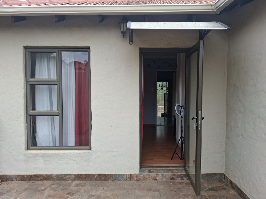 4 Bedroom Property for Sale in Glen Erasmia Gauteng