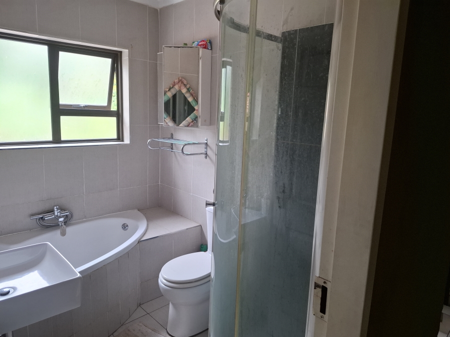 4 Bedroom Property for Sale in Glen Erasmia Gauteng