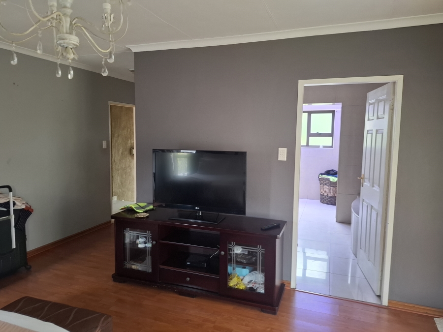 4 Bedroom Property for Sale in Glen Erasmia Gauteng